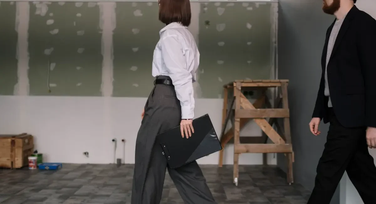 How Walkthrough Preparation Helps Contractors Close More Projects